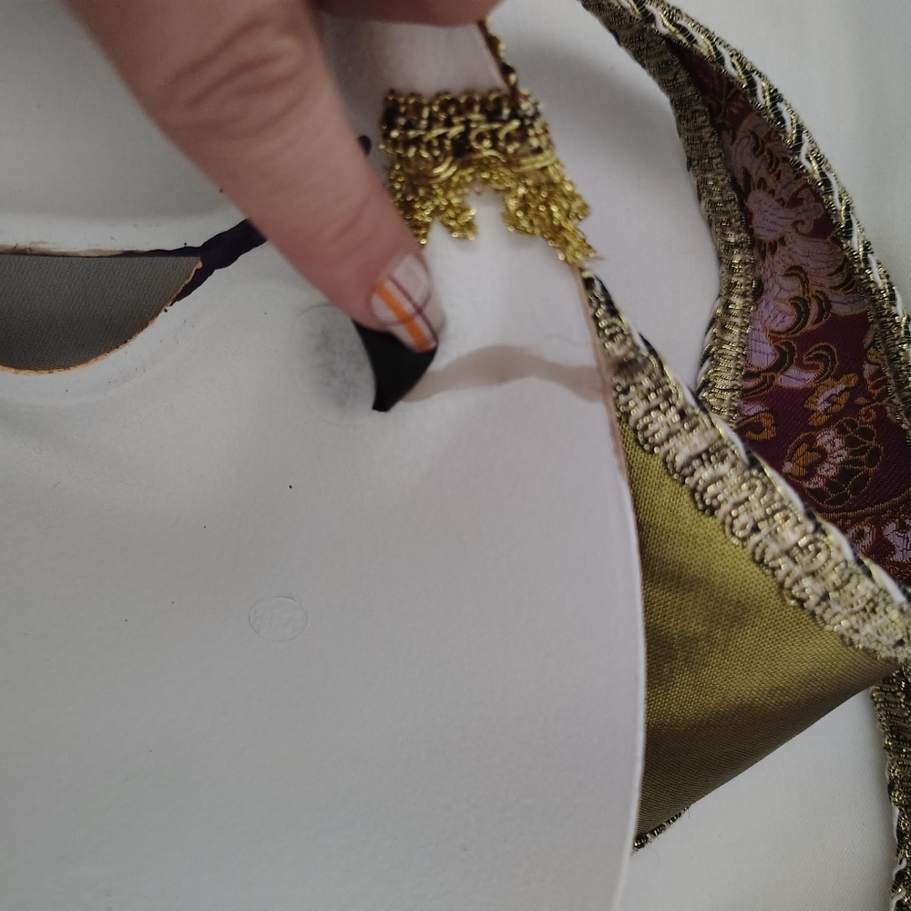 ♣️Elegant Venetian Jester Mask with Purple and Gold Accents - Picture 11 of 11